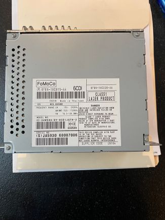 2008 XKR base system audio module with 6 cd changer part number label