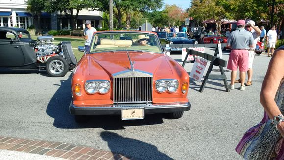 Carole King arriving in her RR