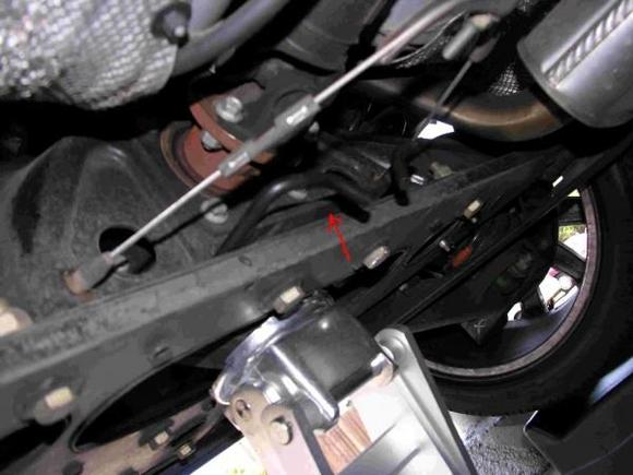 Mount bracket as shown. It will fit below but it needs to be above.