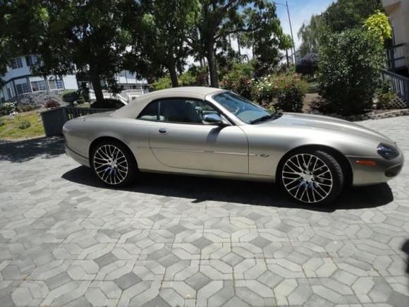 Side with New Wheels and Pin stripes