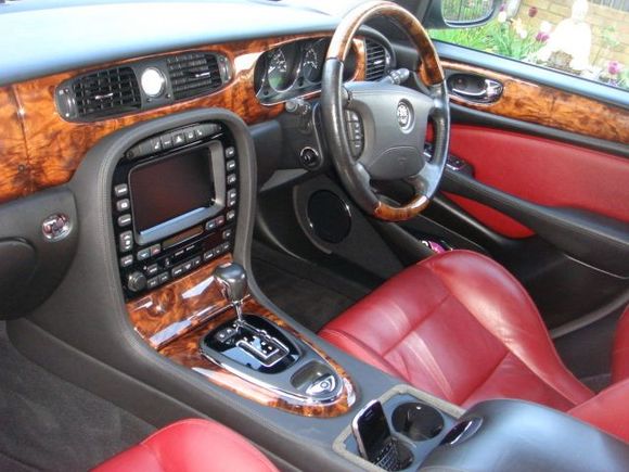 XJR 004