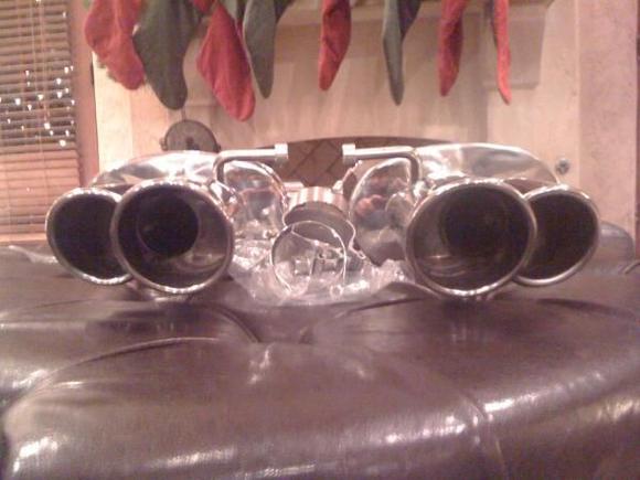 Mina Exhaust