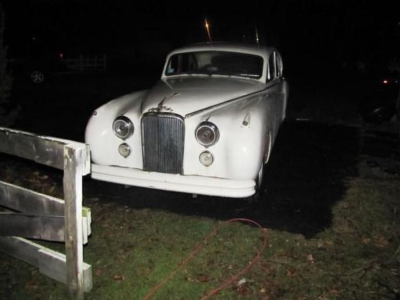 1953 mark 7 jaguar I will get better pictures as soon as Im able to get into my garage, the snow is 4 feet high and I had no where to put it,,with more snow on the way (17 inches) I may not be able to work on this baby till spring,
