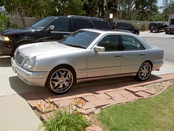 20 inch Dropstar wheels, custome turn signal mirrors