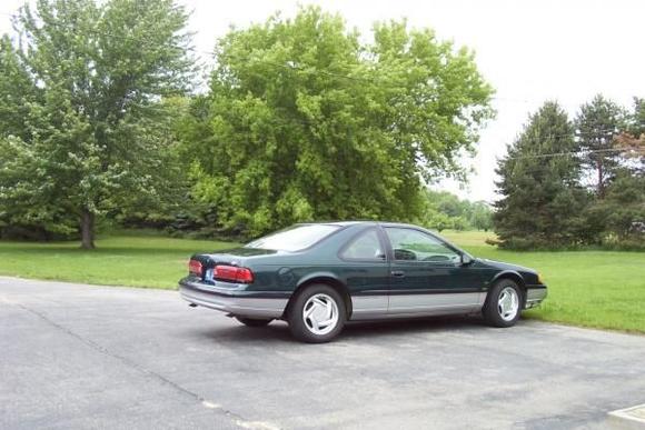 40th Anniversary Thunderbird V8, 1" Lowered, Thunderbird SC brakes suspension and wheels.