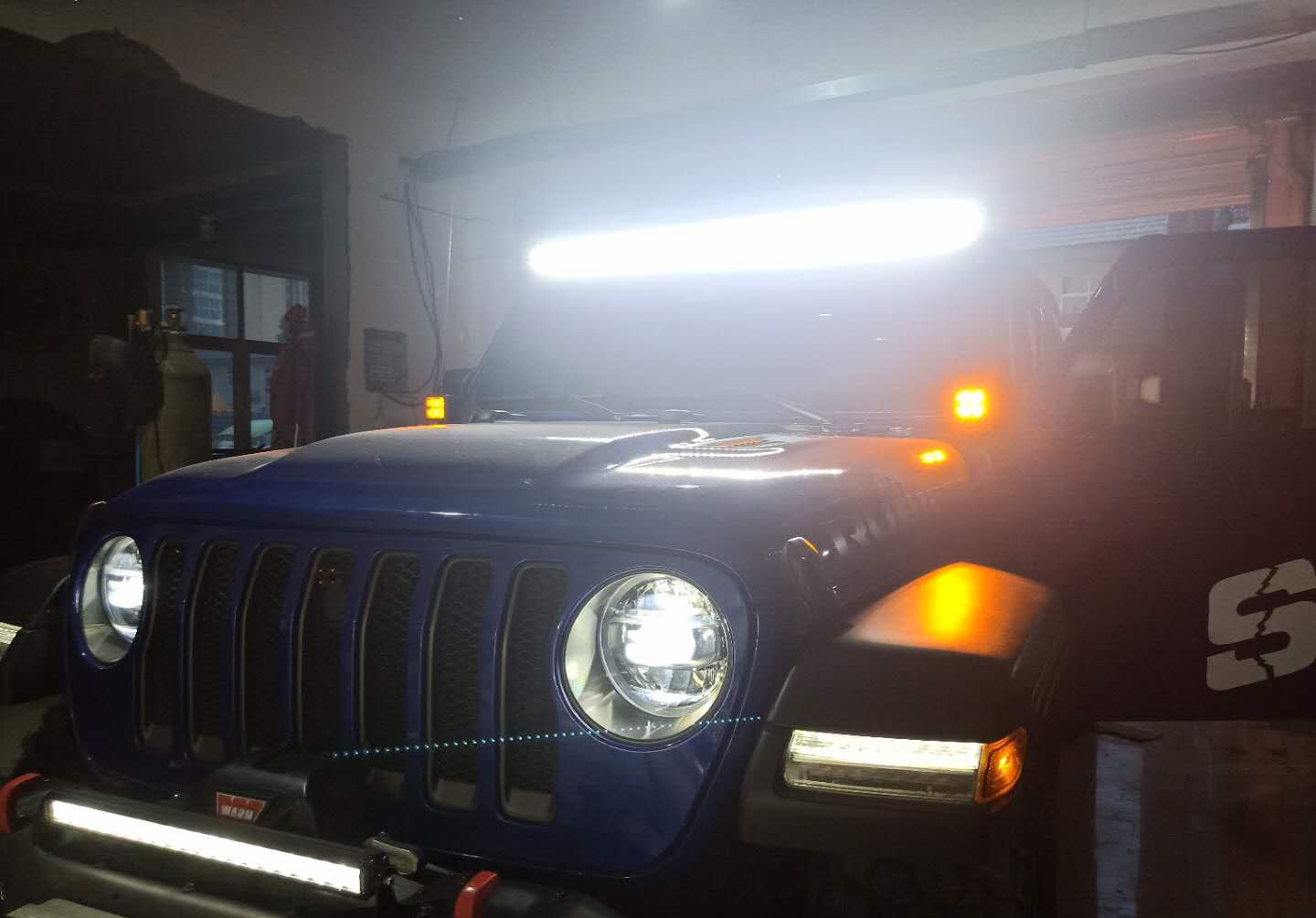 Where is the best place to put the light bar on my Wrangler?   - The top destination for Jeep JK and JL Wrangler news, rumors, and  discussion