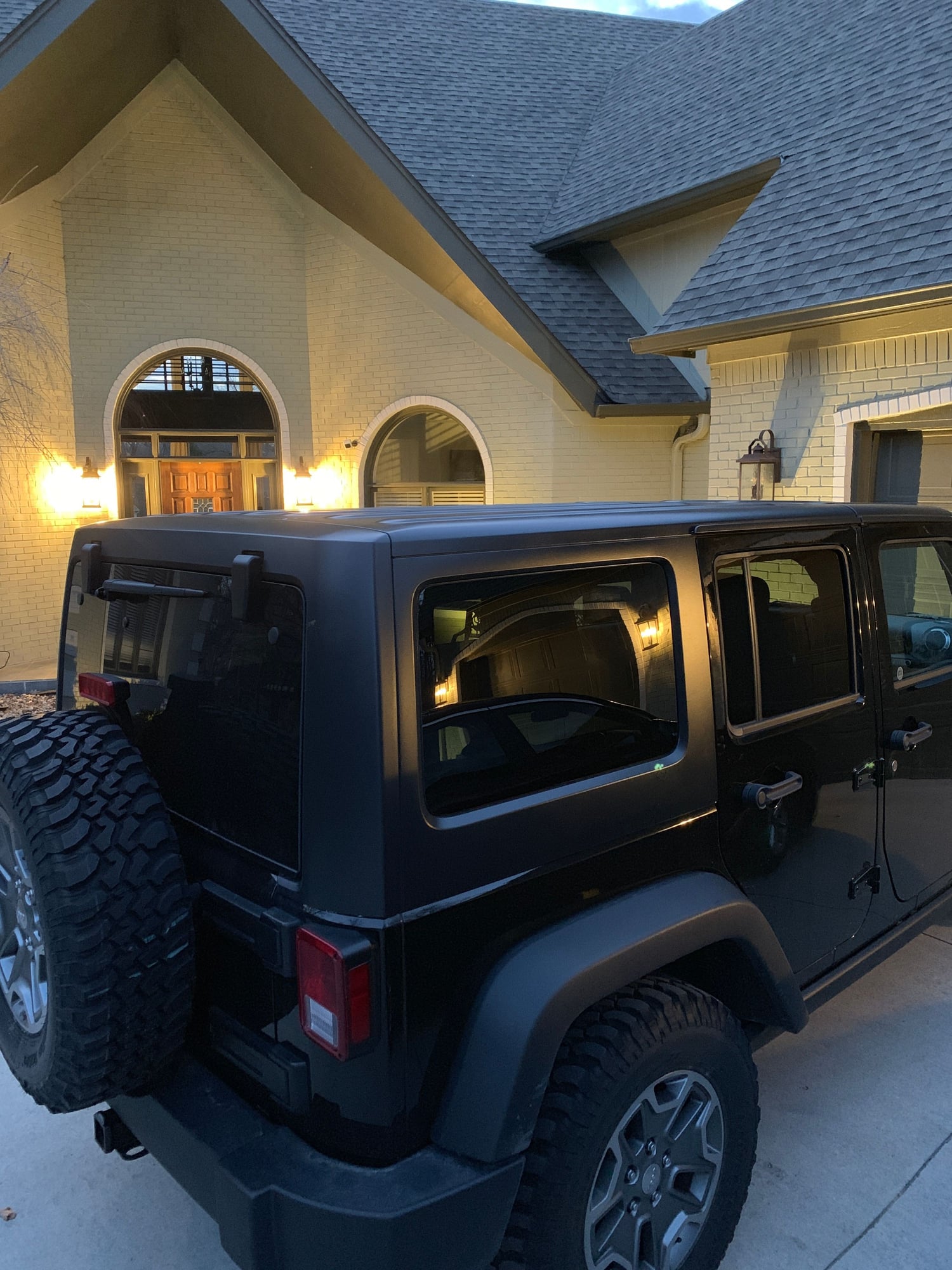 Exterior Body Parts - Trading textured black '17 JKUR hard top - Used - Indianapolis, IN 46032, United States