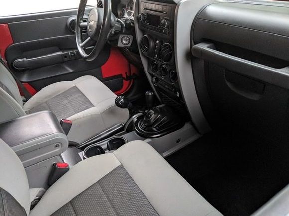 2010 JKU interior 