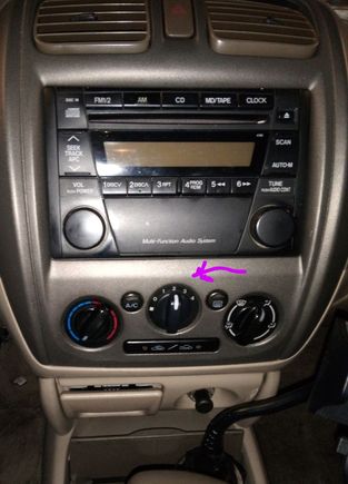 A/C-Heater Fan Speed Control Knob
(purple arrow)