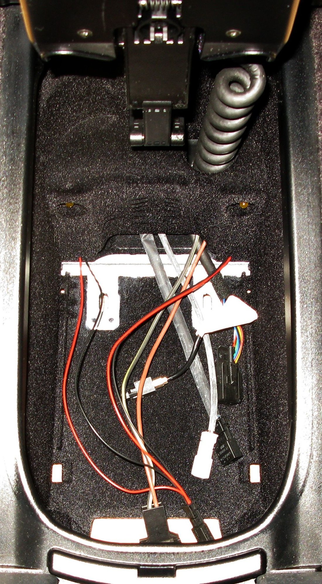 Interior/Upholstery - Center Console (W211) -- 2002 - 2007 - Used - 2002 to 2007 Mercedes-Benz E500 - 2002 to 2007 Mercedes-Benz E320 - Randolph, NJ 07869, United States