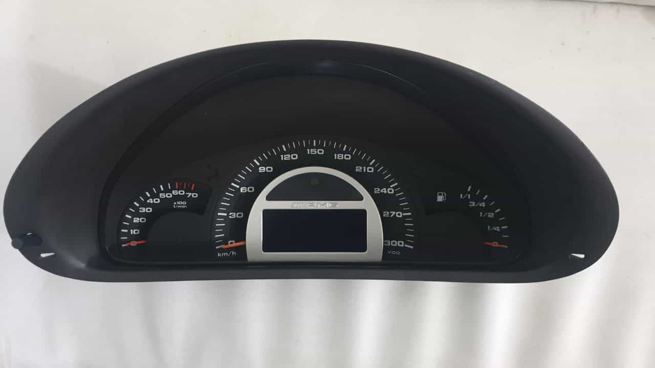 Interior/Upholstery - C32 AMG instrument cluster Km/h - Used - 2001 to 2004 Mercedes-Benz C32 AMG - North, Lebanon
