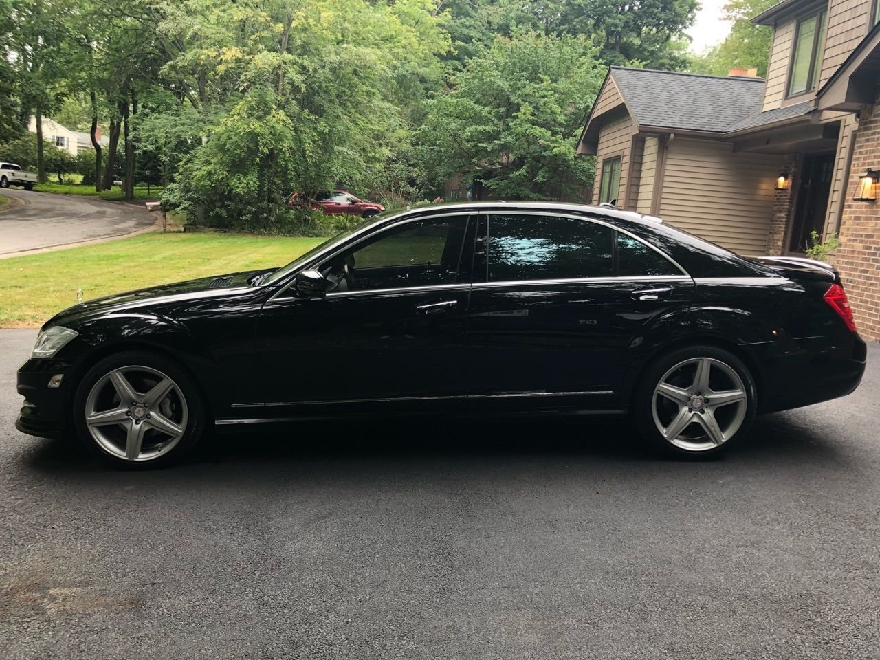 2011 Mercedes-Benz S550 - 2011 Mercedes-benz s550 4matic - Used - VIN WDDNG8GB7BA399788 - 77,643 Miles - 8 cyl - AWD - Automatic - Sedan - Black - Rochester, NY 14617, United States