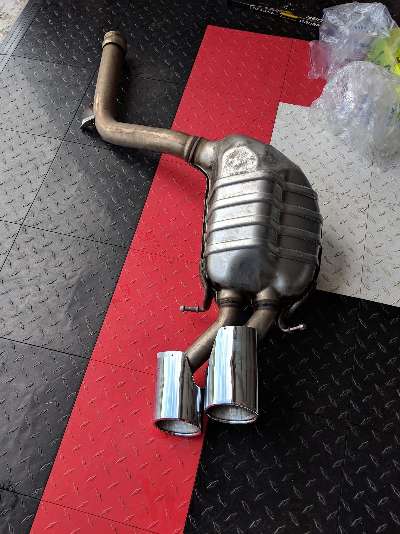 Engine - Exhaust - C63 Exhaust Mufflers - Will fit E55 - Used - 2008 to 2012 Mercedes-Benz C63 AMG - 2003 to 2009 Mercedes-Benz E55 AMG - Greensboro, NC 27410, United States