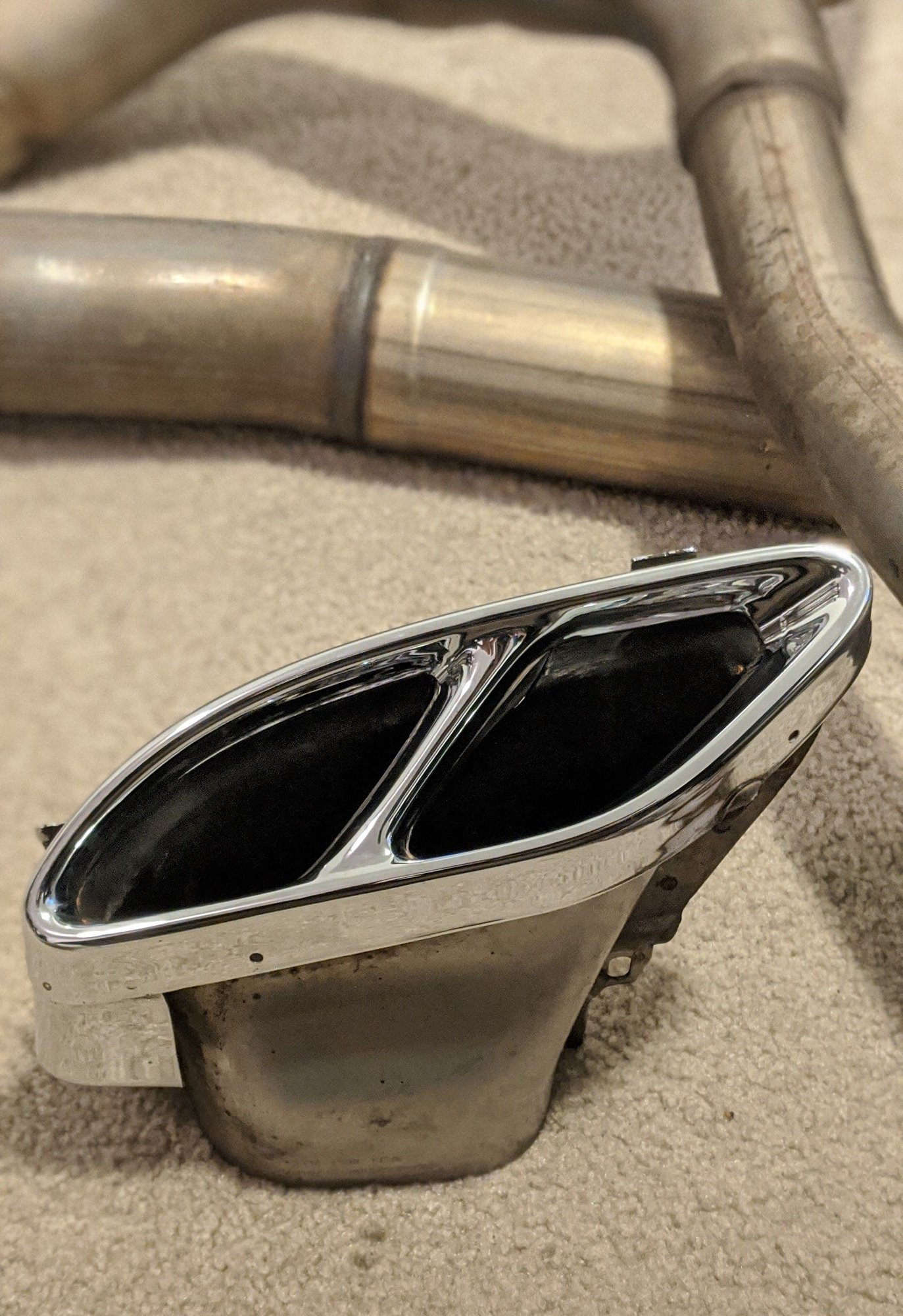 1520 C400/C450 AMG/C43 AMG Complete exhaust setup with resonators