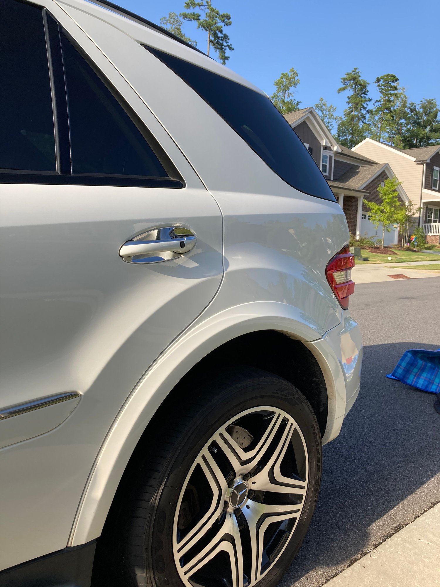 2007 Mercedes-Benz ML63 AMG - 2007 Mercedes ML63 - Used - VIN 4JGBB77E57A195252 - 165,000 Miles - 8 cyl - 4WD - Automatic - SUV - White - Apex, NC 27523, United States