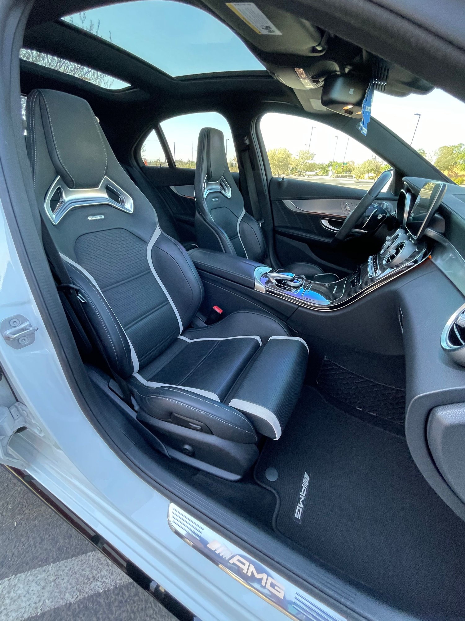 2018 Mercedes-Benz C63 AMG S - 2018 Mercedes Benz C63S AMG - Used - VIN 55SWF8HB9JU247919 - 32,256 Miles - 8 cyl - 2WD - Automatic - Sedan - White - Tempe, AZ 85281, United States