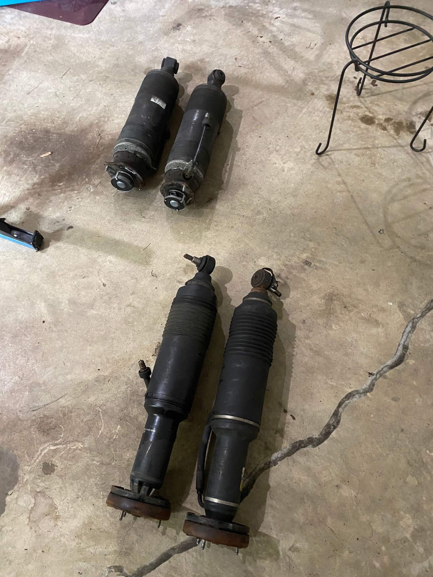 2005 Mercedes-Benz SL55 AMG - Set of 4 Used OEM AMG Air Struts Suspension - Steering/Suspension - $700 - Vienna, VA 22182, United States