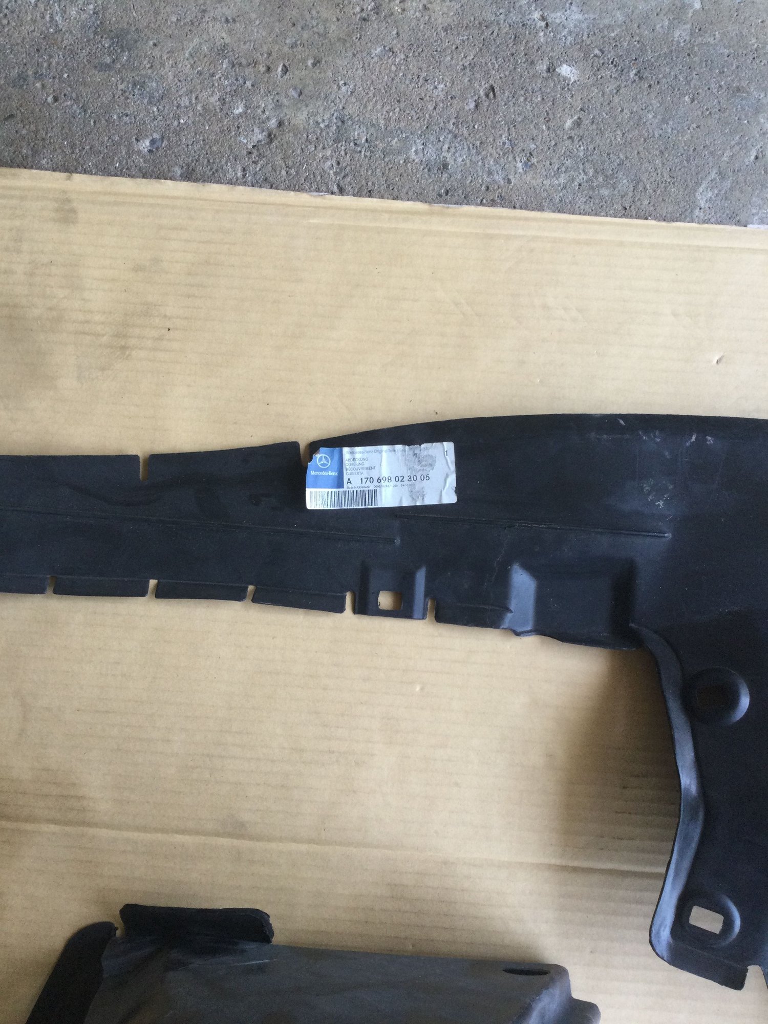 Exterior Body Parts - Mercedes Benz SLK (R170) fender liners - New - 1996 to 2004 Mercedes-Benz SLK320 - Grimsby, ON L3M 3J, Canada