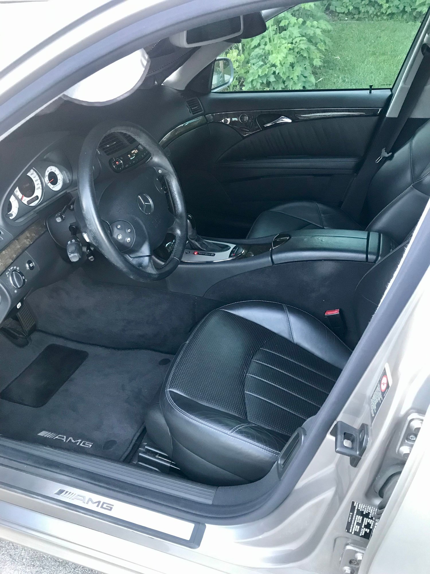 2005 Mercedes-Benz E55 AMG - 2005 Mercedes Benz E55 AMG - Used - VIN WDBUF76JX5A625739 - 8 cyl - 4WD - Automatic - Sedan - Silver - San Leandro, CA 94577, United States