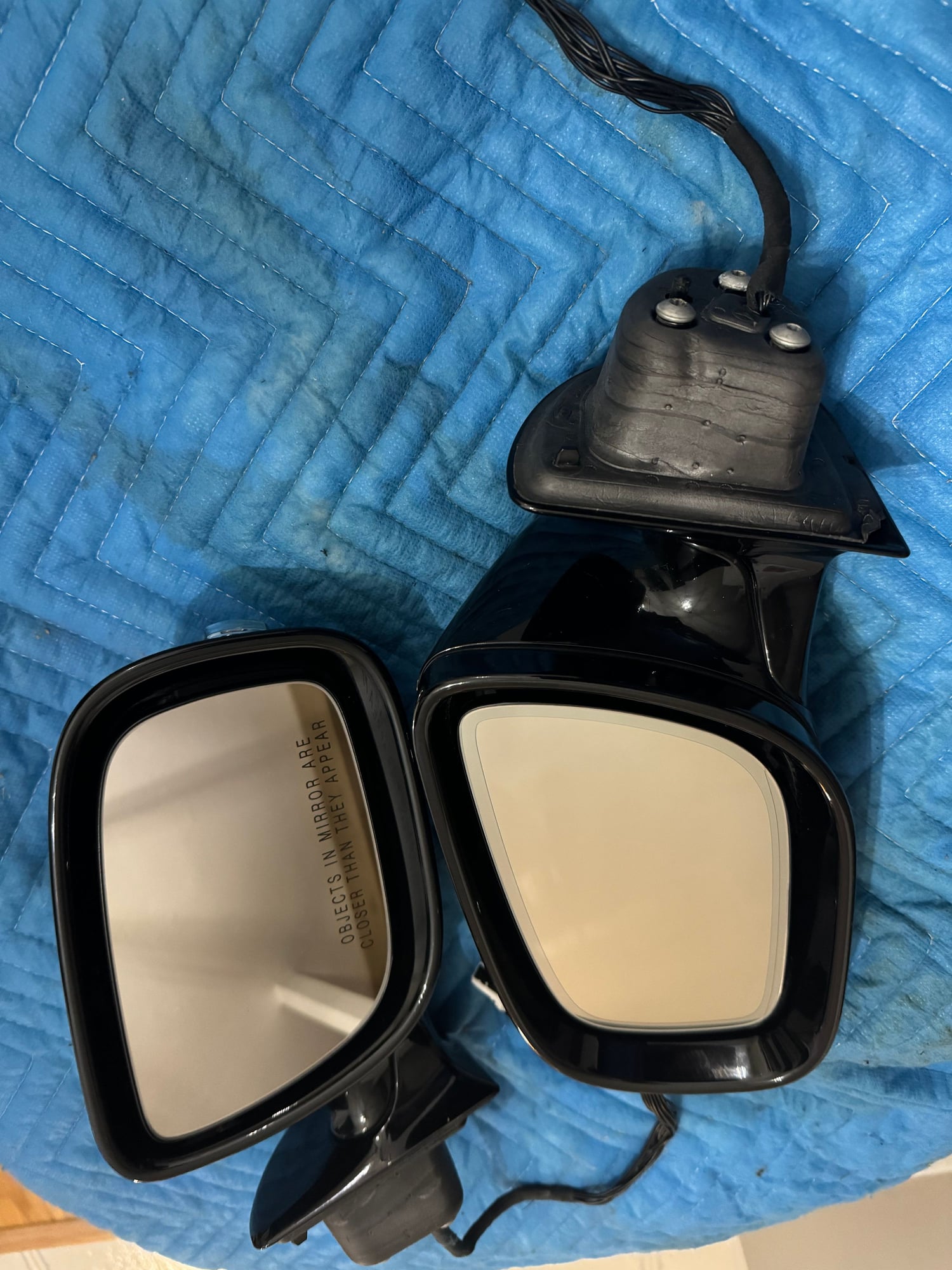 2005 Mercedes-Benz E55 AMG - Pair of 07-09 Mercedes W211 E63 E550 Right/Left Side View Door Mirrors - Accessories - $200 - Cleveland, OH 44116, United States