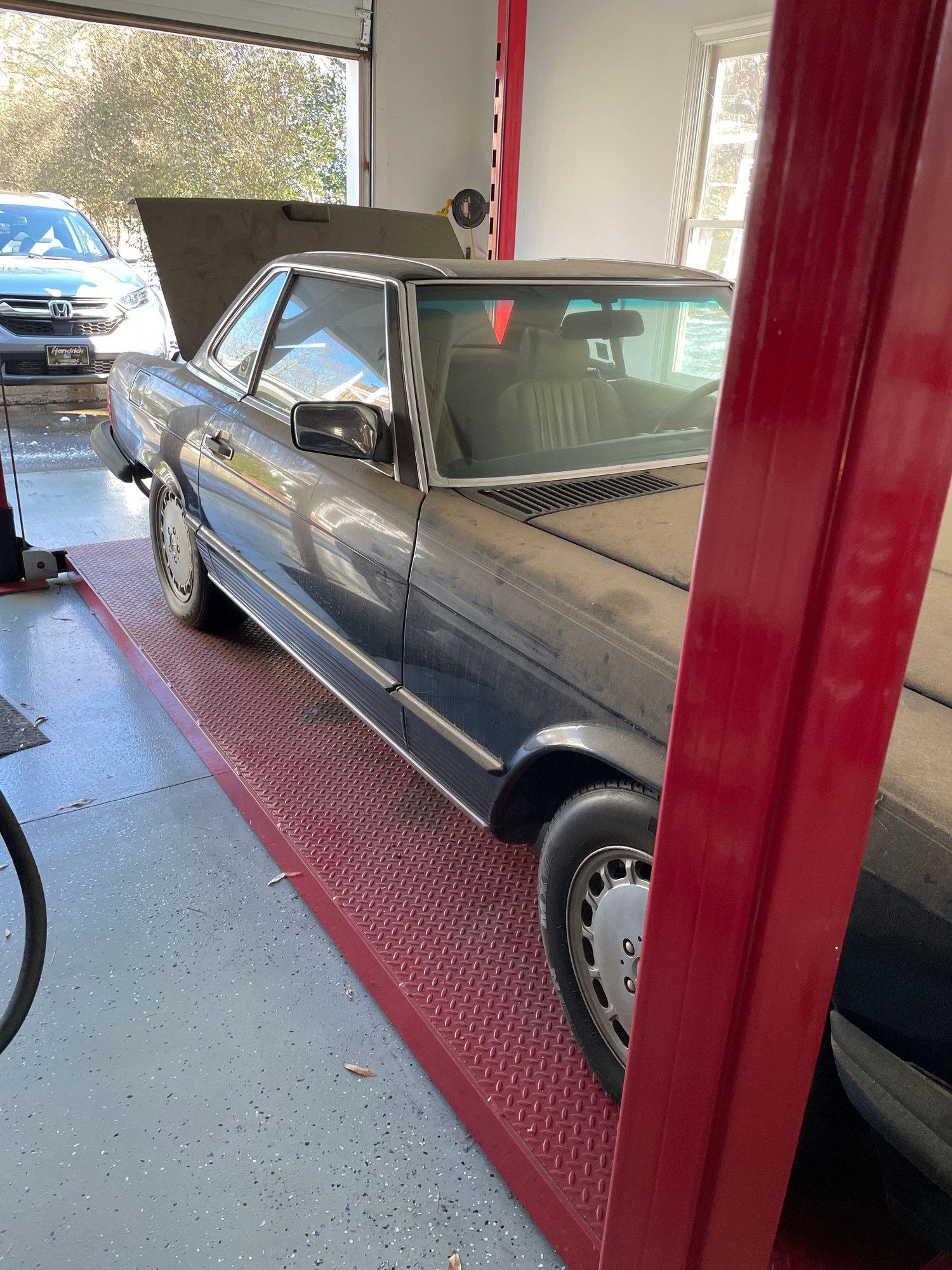 1988 Mercedes-Benz 560SL - Nice, solid car. Needs TLC - Used - VIN WDBBA48D3JA086760 - 54,532 Miles - 8 cyl - 2WD - Automatic - Convertible - Blue - Fort Mill, SC 29707, United States