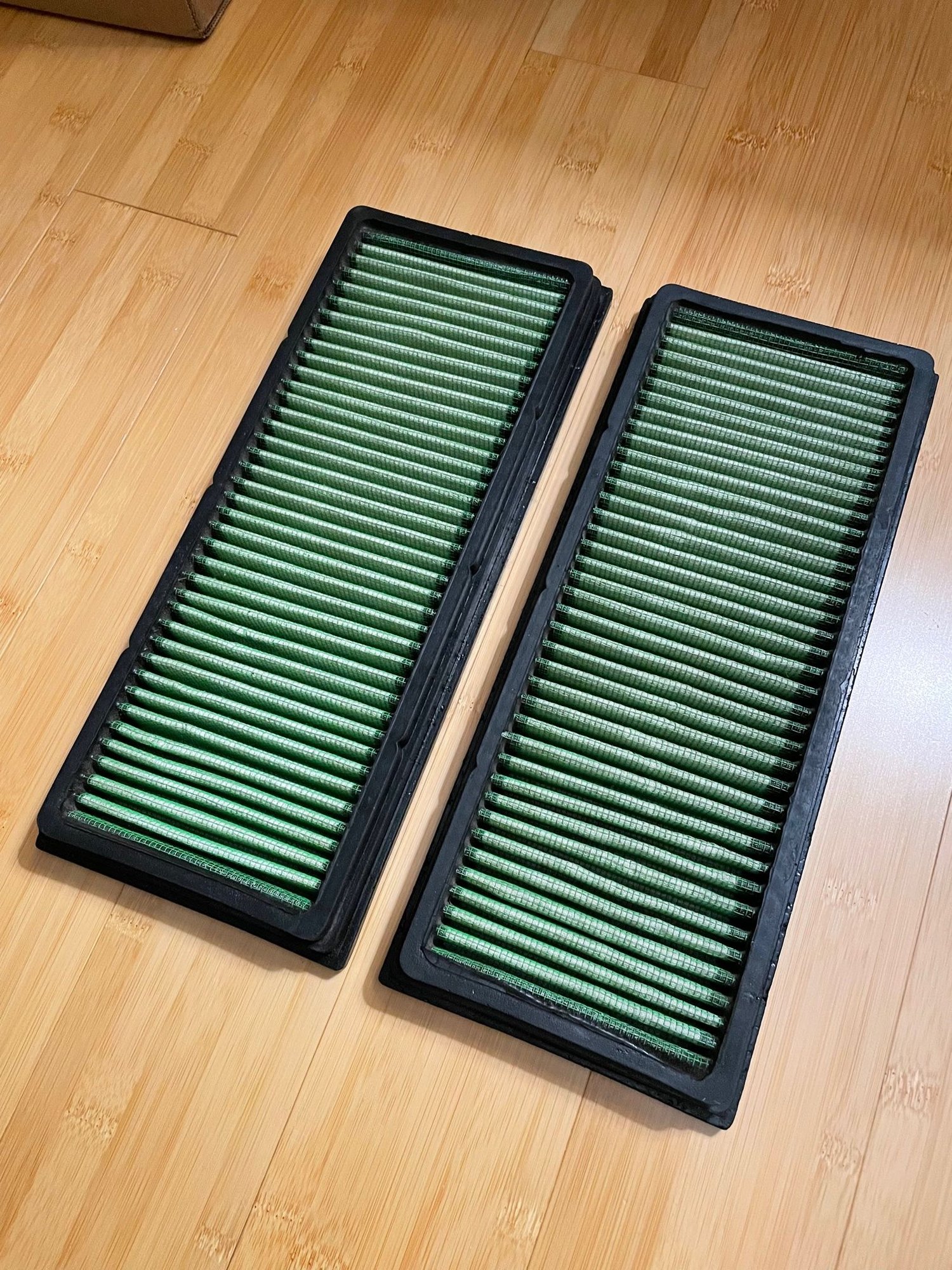 Engine - Intake/Fuel - Pair of Green Air Filters for M278 (W212) - Used - 2012 to 2014 Mercedes-Benz E550 - 2012 to 2016 Mercedes-Benz CLS-Class - Belford, NJ 07757, United States