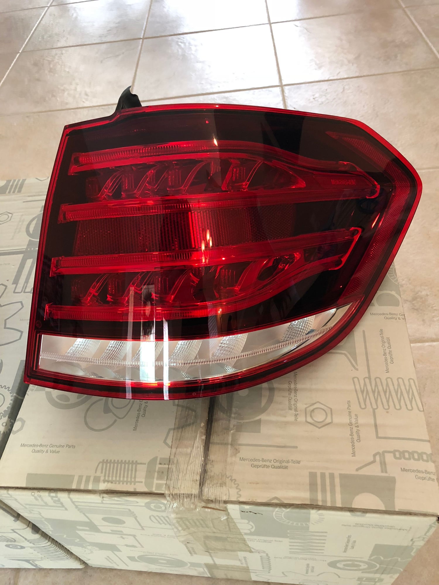 Lights - OEM EURO Spec E Class Tail Lights 2014-16 NIB FIRE SALE - New - 2014 to 2016 Mercedes-Benz E63 AMG S - 2014 to 2016 Mercedes-Benz E300 - Collierville, TN 38017, United States