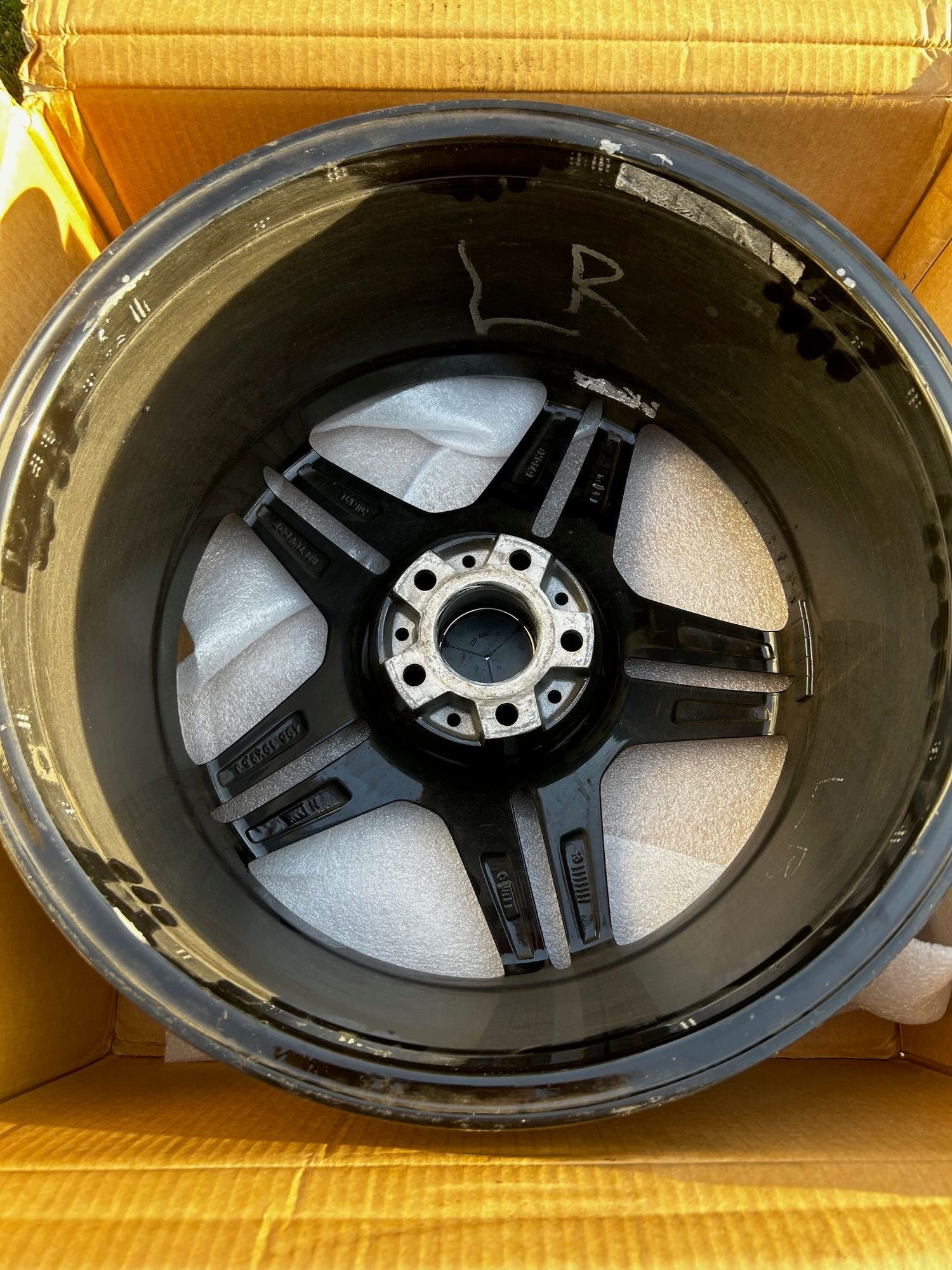 Wheels and Tires/Axles - Contemporary Black Rims for your Benz (19") - Used - 2014 to 2019 Mercedes-Benz CLS-Class - 2014 to 2019 Mercedes-Benz E-Class - Yorba Linda, CA 92886, United States