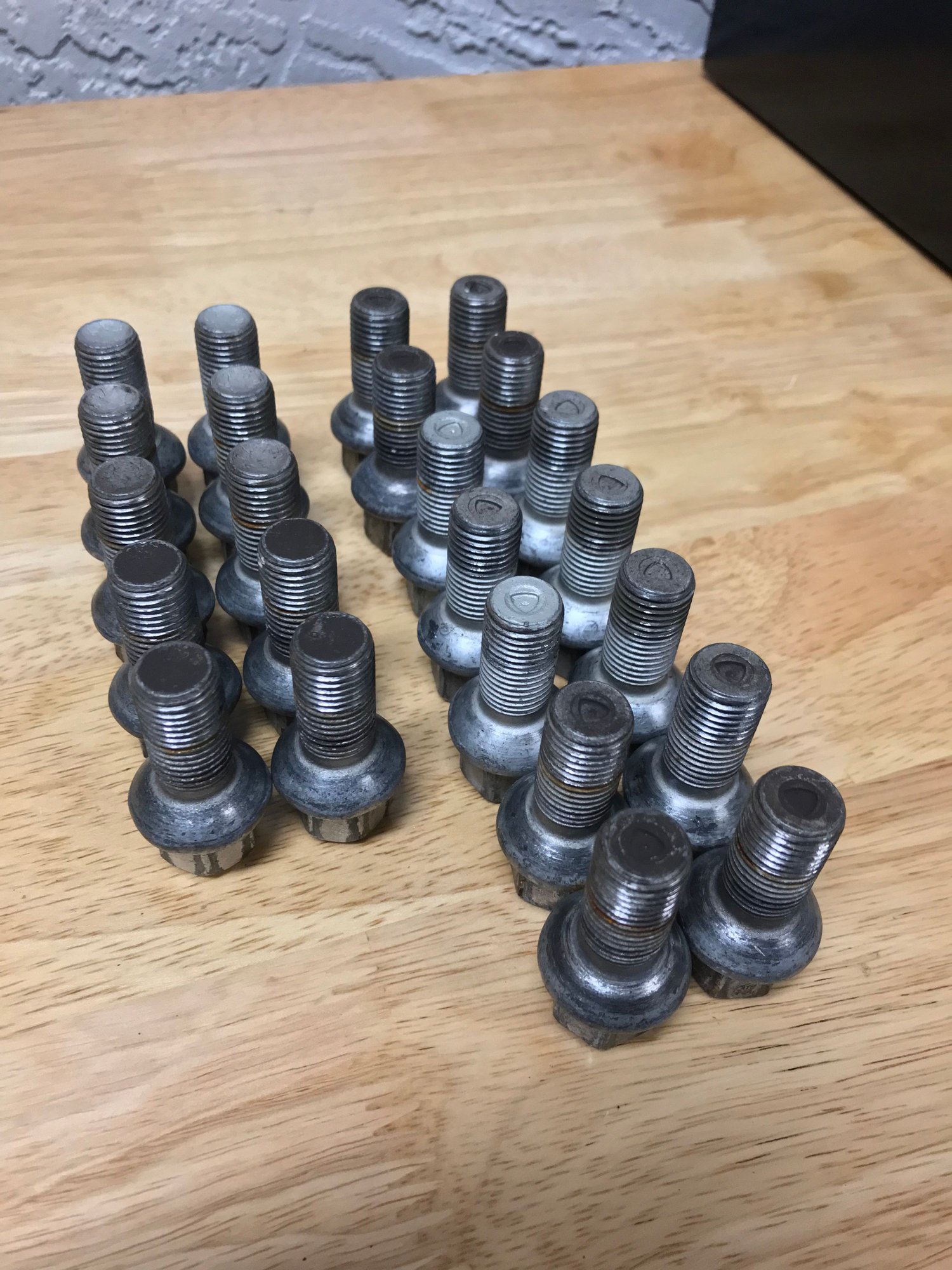 Wheels and Tires/Axles - New / Used OEM & Aftermarket Mercedes Lug Bolts - Used - Port St Lucie, FL 34953, United States