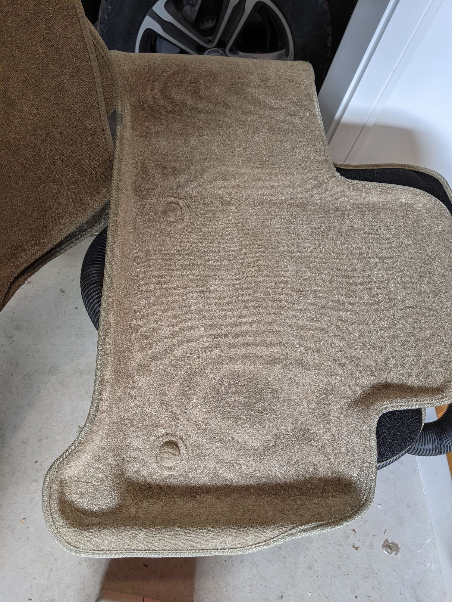 Interior/Upholstery - X166 / W166  GL/GLS  ML/GLE  3D MAXPIDER 1st and 2nd row Tan mat set, used - Used - 0  All Models - Bloomfield Hills, MI 48301, United States