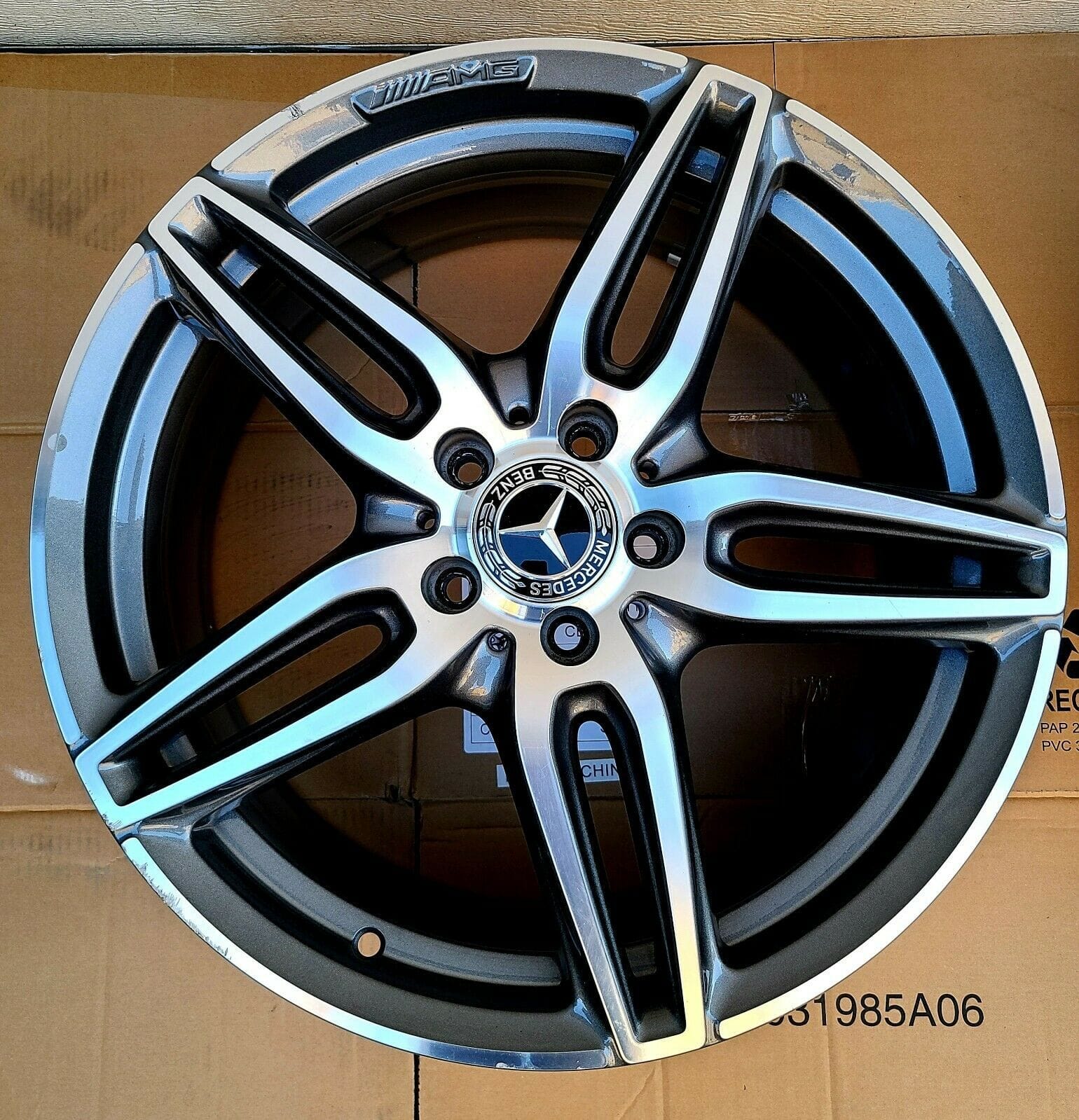 Wheels and Tires/Axles - 4 Original 19" AMG Mercedes-Benz Alloy Wheels 8Jx19 ET43 A2134012000 E Class W213 - Used - 2017 to 2018 Mercedes-Benz E400 - 2017 to 2019 Mercedes-Benz E300 - 2017 to 2020 Mercedes-Benz E43 AMG - 2019 to 2020 Mercedes-Benz E450 - 2019 to 2020 Mercedes-Benz E53 AMG - 2018 to 2020 Mercedes-Benz E63 AMG S - 2018 to 2020 Mercedes-Benz E63 AMG - 2020 Mercedes-Benz E350 - Glendale, NY 11385, United States