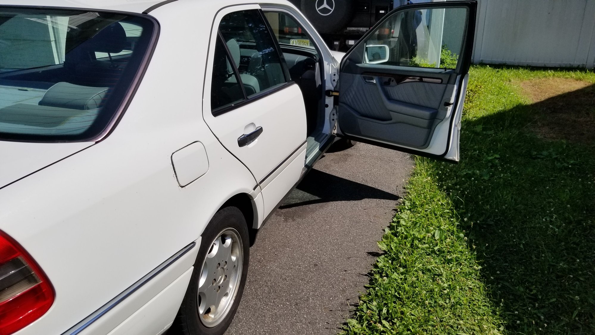 1997 Mercedes-Benz C280 - 1997 C280 w202 - Used - VIN WBHA28E3VF534446 - 104,000 Miles - 6 cyl - 2WD - Automatic - Sedan - White - Rahway, NJ 07065, United States