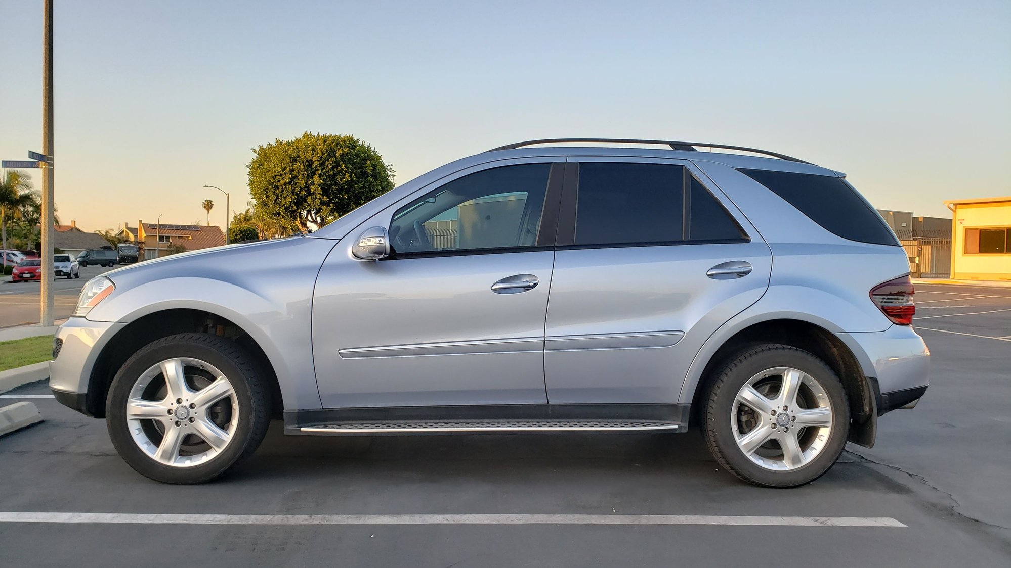 2008 Mercedes-Benz ML320 - 2008 ML320 CDI - Excellent - Socal - Used - VIN 4JGBB22E38A366270 - 98,000 Miles - 6 cyl - AWD - Automatic - SUV - Blue - Huntington Beach, CA 92646, United States