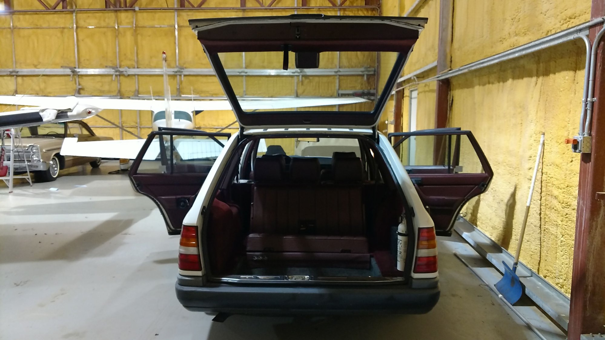1987 Mercedes-Benz 300TD - 1987 300TDT For Sale - Used - VIN WDBEB93D5HF039063 - 6 cyl - 2WD - Automatic - Wagon - White - Yardley, PA 19067, United States