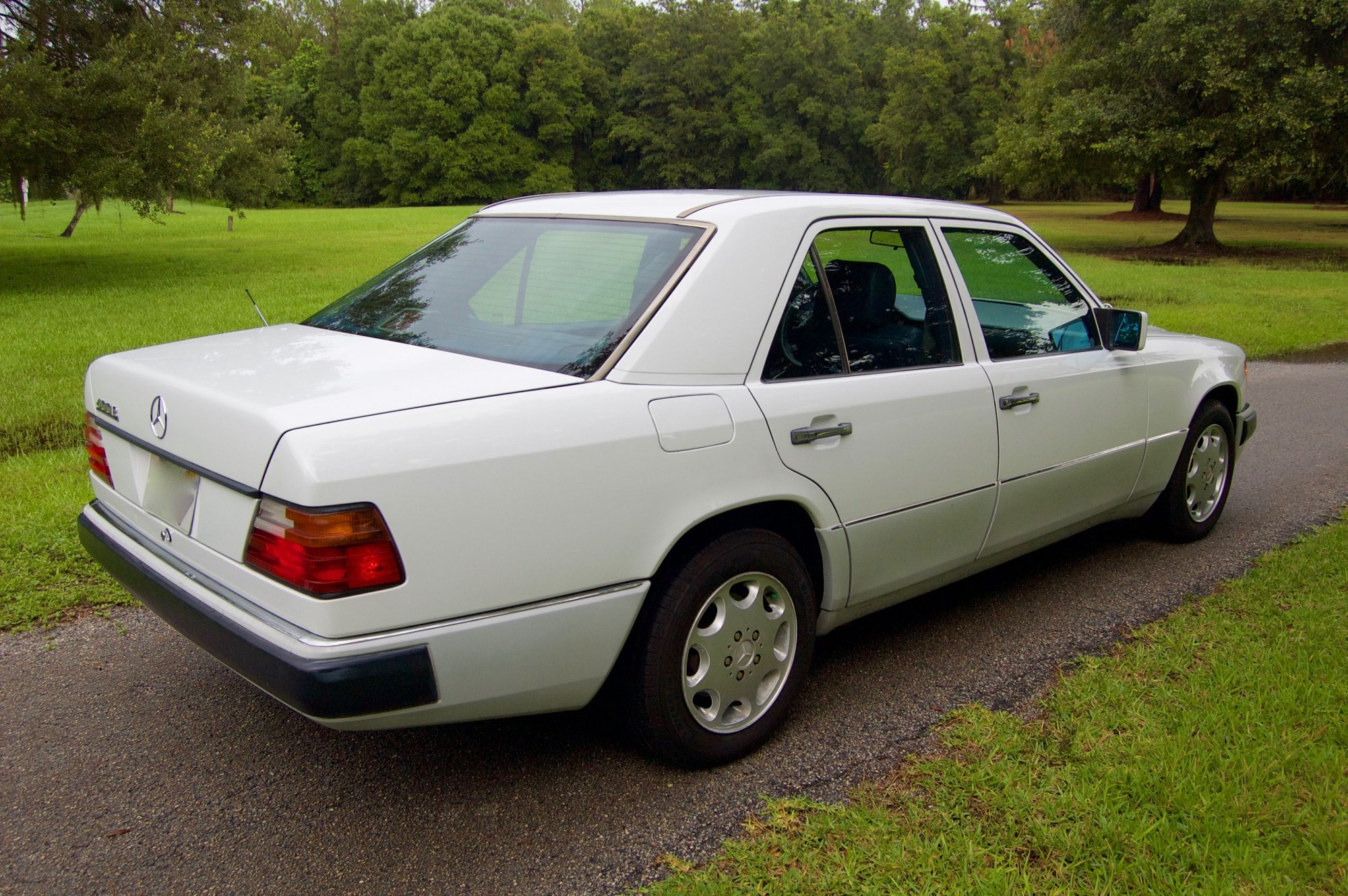 1993 Mercedes-Benz 400E - 1993 W124 400E For Sale/Trade - Used - VIN WDBEA34E0PB816150 - 273,000 Miles - 8 cyl - 2WD - Automatic - Sedan - White - Tampa, FL 33596, United States