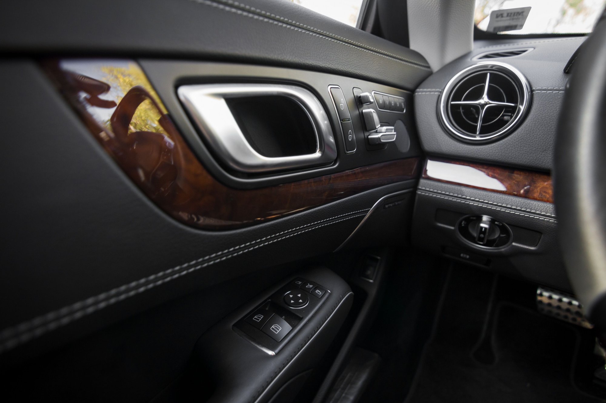 2013 Mercedes-Benz SL550 - Beautiful 2013 Mercedes-Benz SL550 V8 Convertible - Used - VIN WDDJK7DA5DF013684 - 46,261 Miles - 8 cyl - 2WD - Automatic - Convertible - Black - Walnut, CA 91789, United States