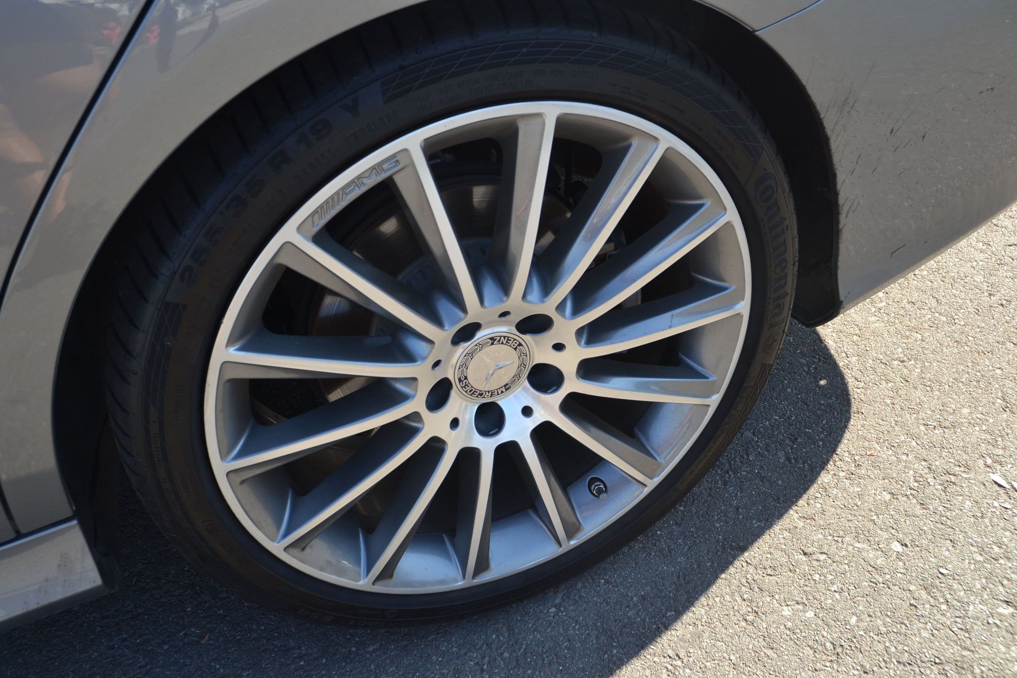 Wheels and Tires/Axles - LIKE NEW, full set OF Continental ContiSport Contact SSR RUNFLAT OEM TIRES - Used - All Years Mercedes-Benz 300C - All Years Any Make All Models - Orange, CA 92869, United States