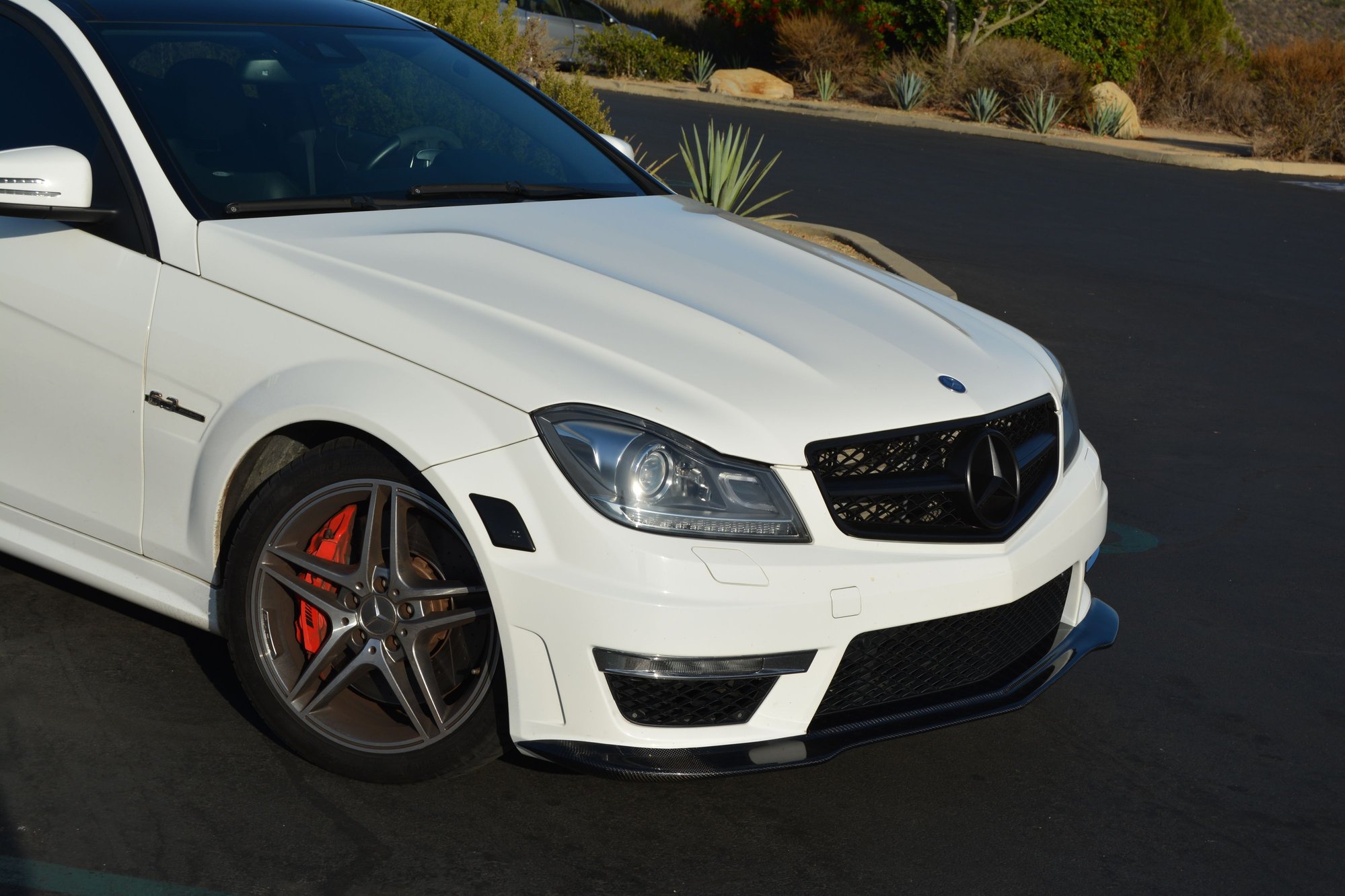 2013 Mercedes-Benz C63 AMG - C63 coupe 53kmiles P31 with LSD - Used - VIN WDDGJ7HB4DG051093 - 53,000 Miles - 8 cyl - 2WD - Automatic - Coupe - White - Irvine, CA 92612, United States
