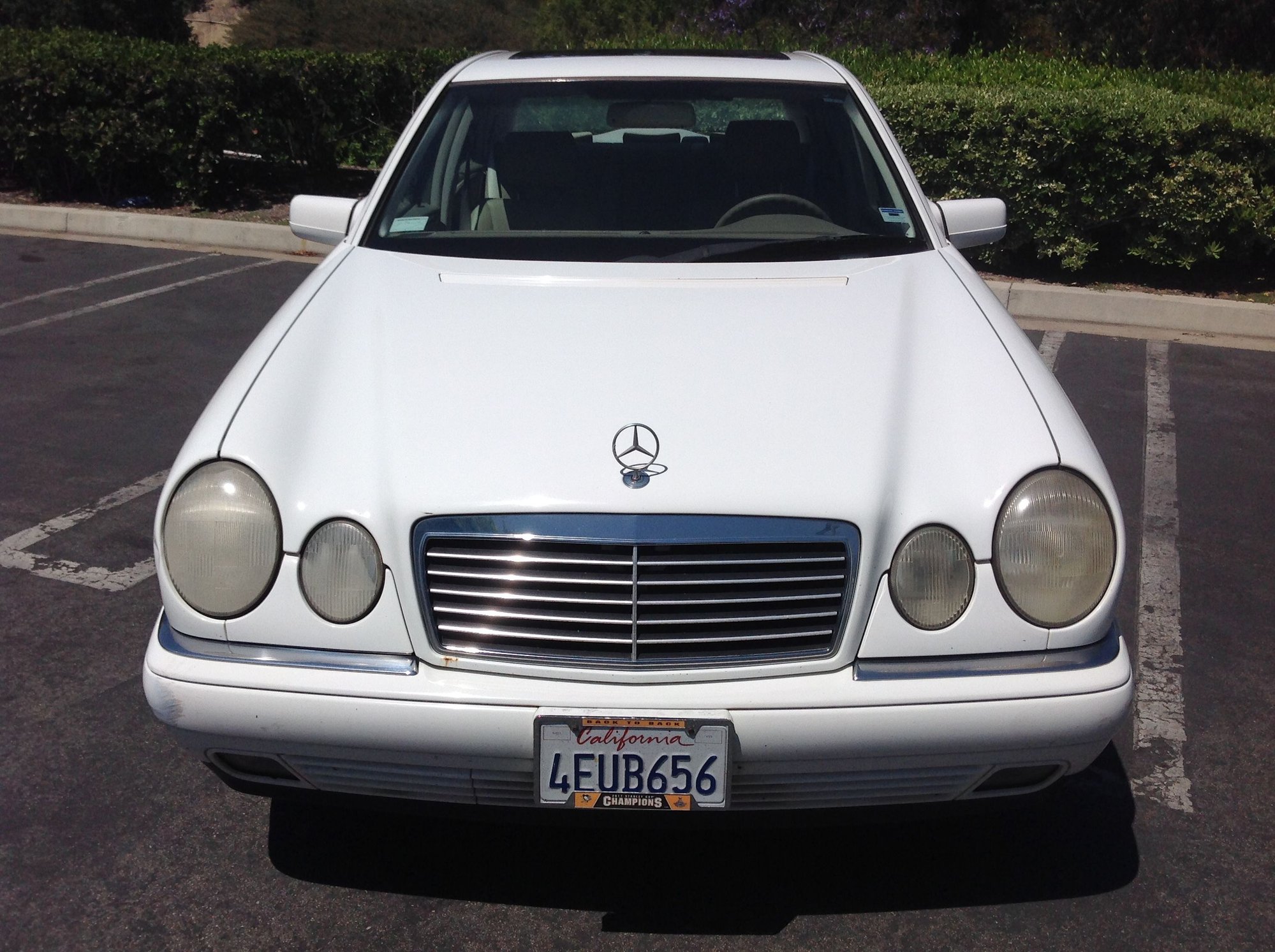 1999 Mercedes-Benz E320 - 1999 MERCEDES BENZ E320 "EXCELLENT CONDITION" 2nd OWNER-Well Maintained/All Receipts - Used - VIN WDBJF65H6XA826875 - 6 cyl - 2WD - Automatic - Sedan - White - Aliso Viejo, CA 92656, United States