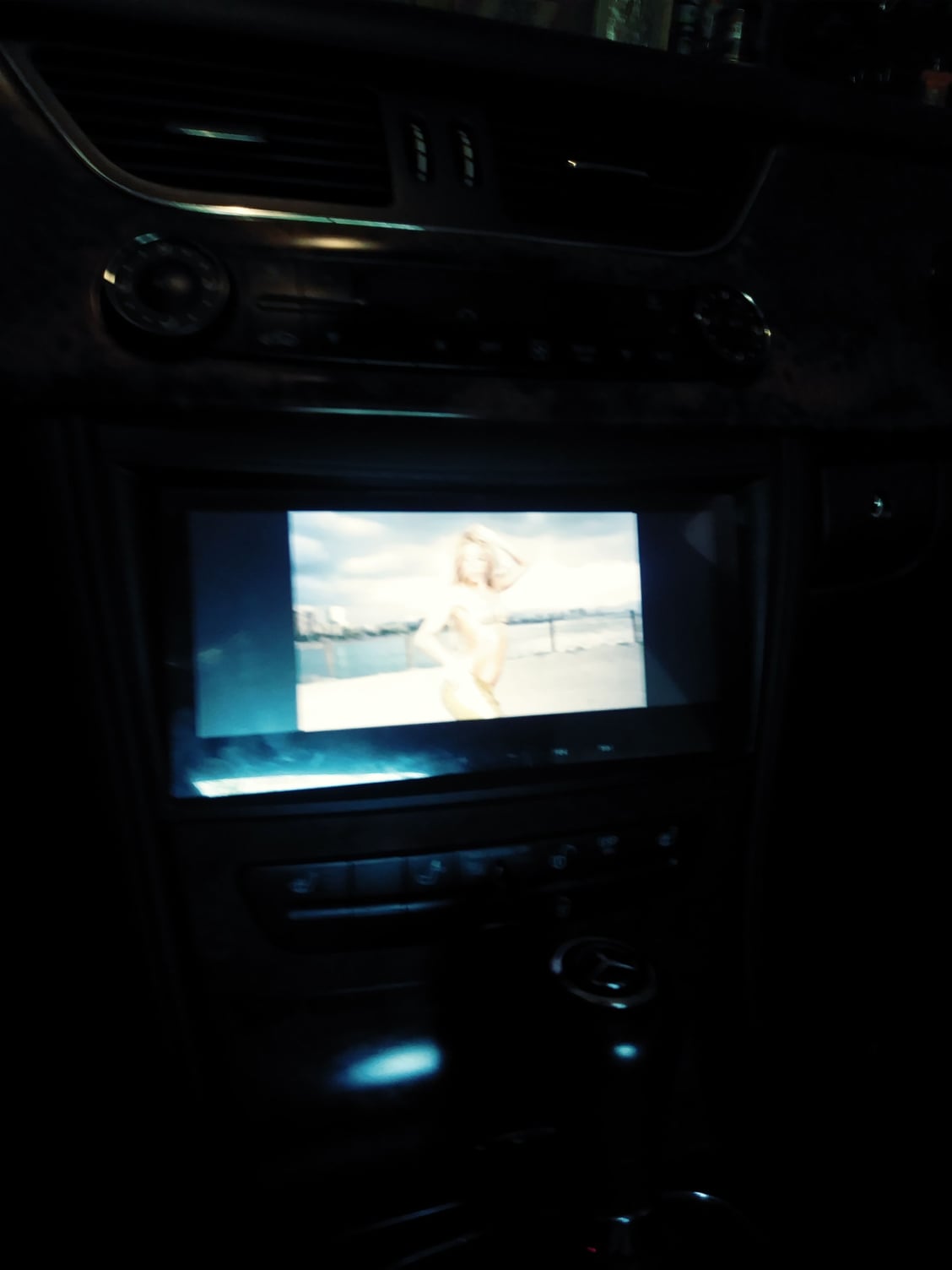 Mercedes W212 Screen Upgrade Android Head Unit Navigation - DVDGPSNav