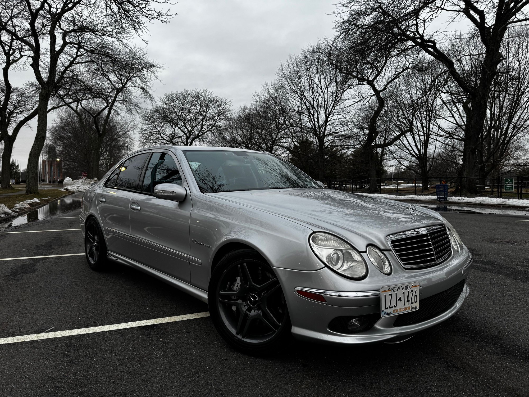 2005 Mercedes-Benz E55 AMG - BEAUTIFUL, WELL-MAINTAINED LOW MILEAGE MECHANIC OWNED - Used - VIN WDBUF76J05A715255 - 92,500 Miles - 8 cyl - 2WD - Automatic - Sedan - Silver - Westbury, NY 11590, United States
