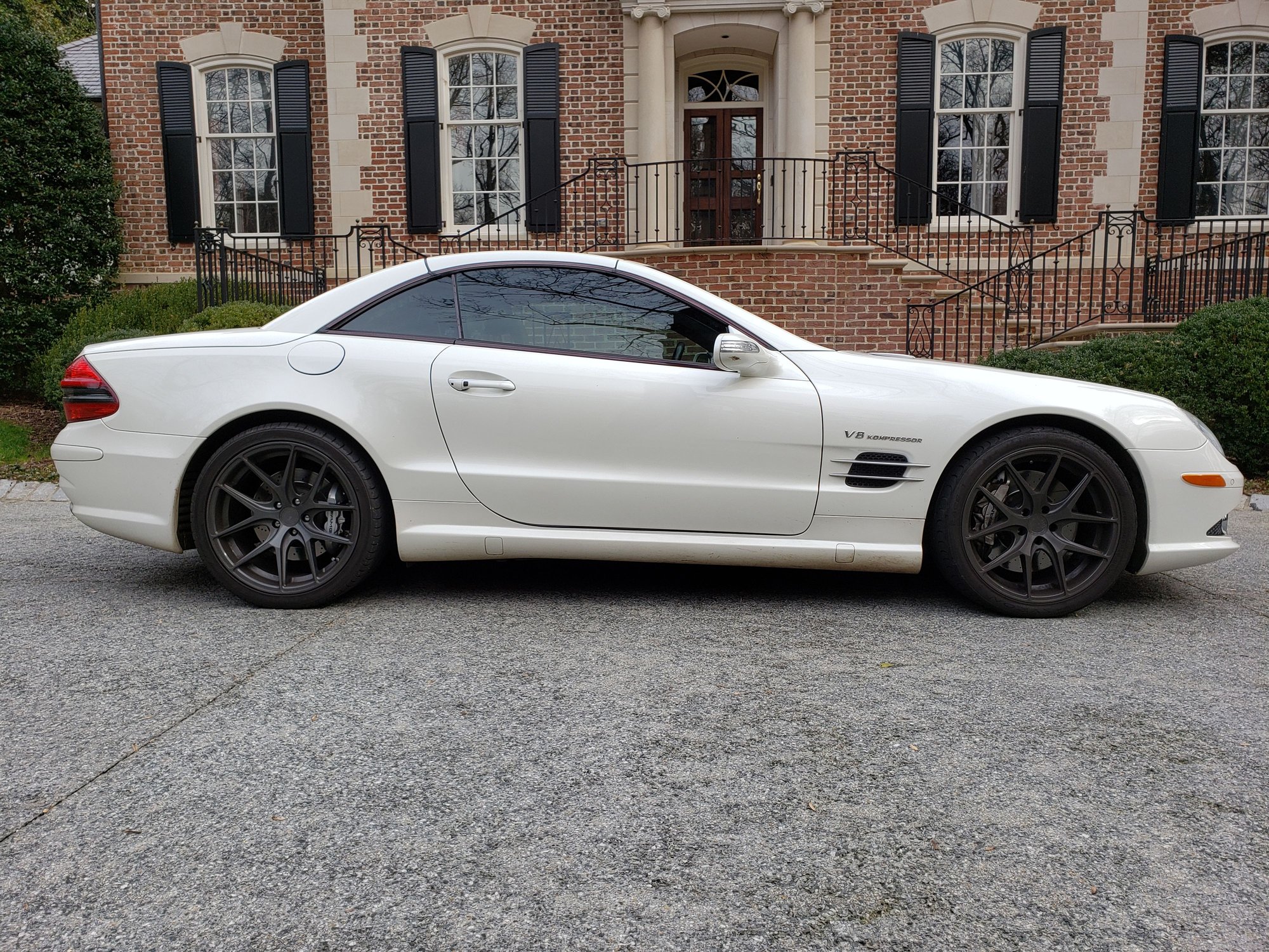 2007 Mercedes-Benz SL55 AMG - 2007 SL 55 AMG Designo mystic white two tone interior - Used - VIN WDBSK72F47F129961 - 78,800 Miles - 8 cyl - 2WD - Automatic - Convertible - White - Atlanta, GA 30342, United States