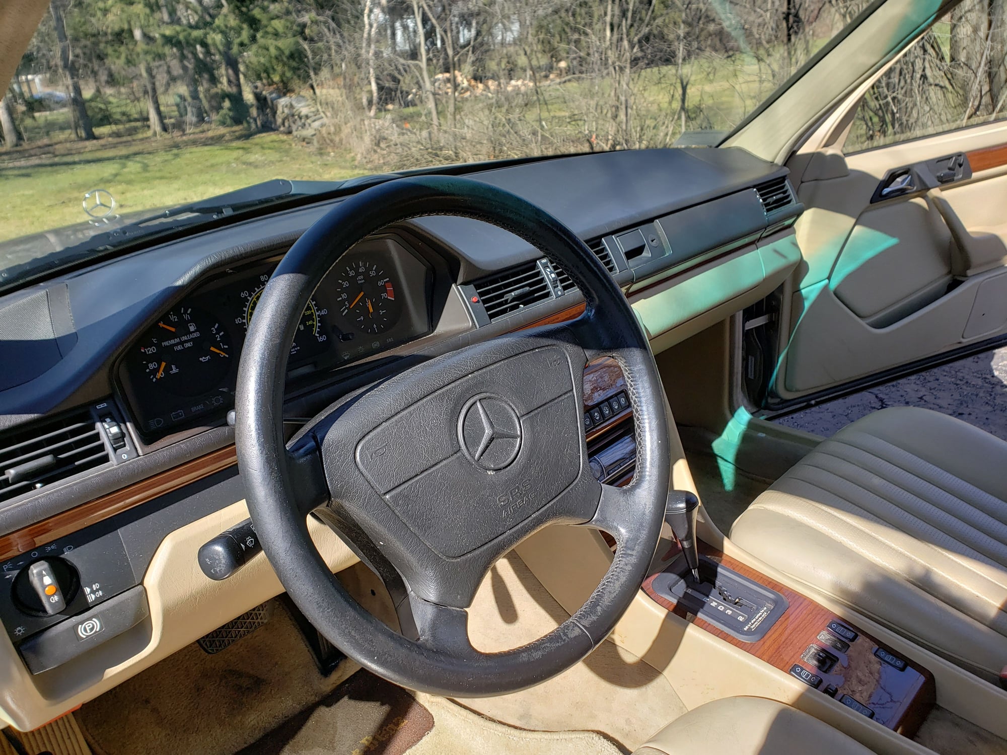 1992 Mercedes-Benz 300E - Low Miles on MB Classic - Used - VIN Wdbea26d1nb596044 - 137,000 Miles - 2 cyl - 2WD - Automatic - Sedan - Gold - Palatine, IL 60067, United States