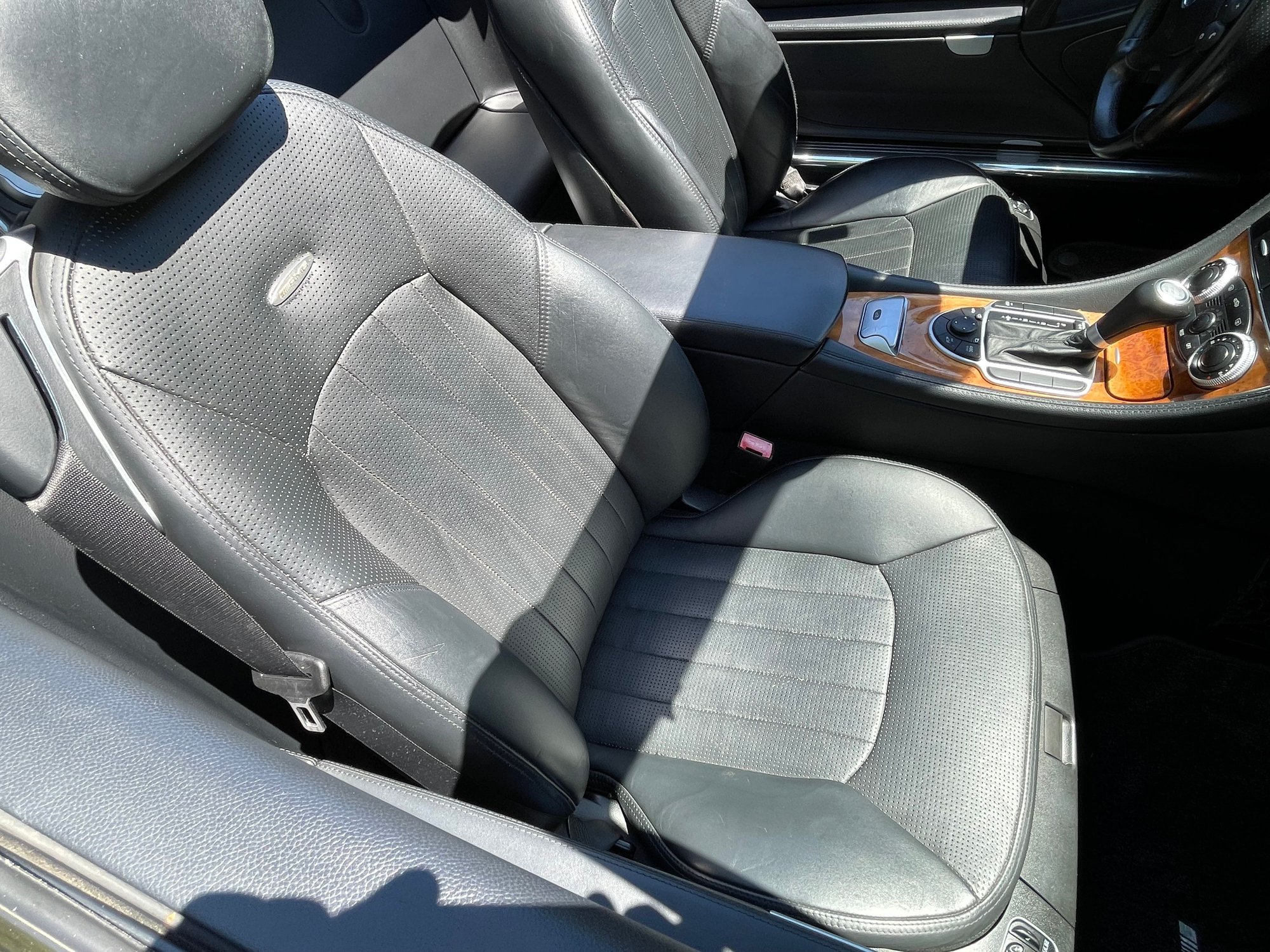 2007 Mercedes-Benz SL55 AMG - 2007 MERCEDES AMG SL55 $25K - Used - VIN WDBSK72F77F125175 - 93,727 Miles - 8 cyl - 2WD - Automatic - Convertible - Black - Columbus, OH 43219, United States