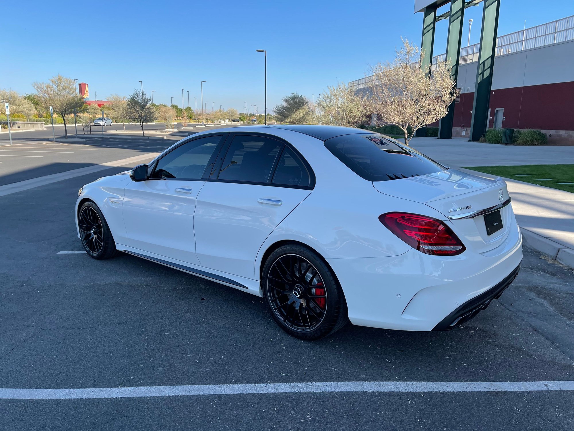 2018 Mercedes-Benz C63 AMG S - 2018 Mercedes Benz C63S AMG - Used - VIN 55SWF8HB9JU247919 - 32,256 Miles - 8 cyl - 2WD - Automatic - Sedan - White - Tempe, AZ 85281, United States