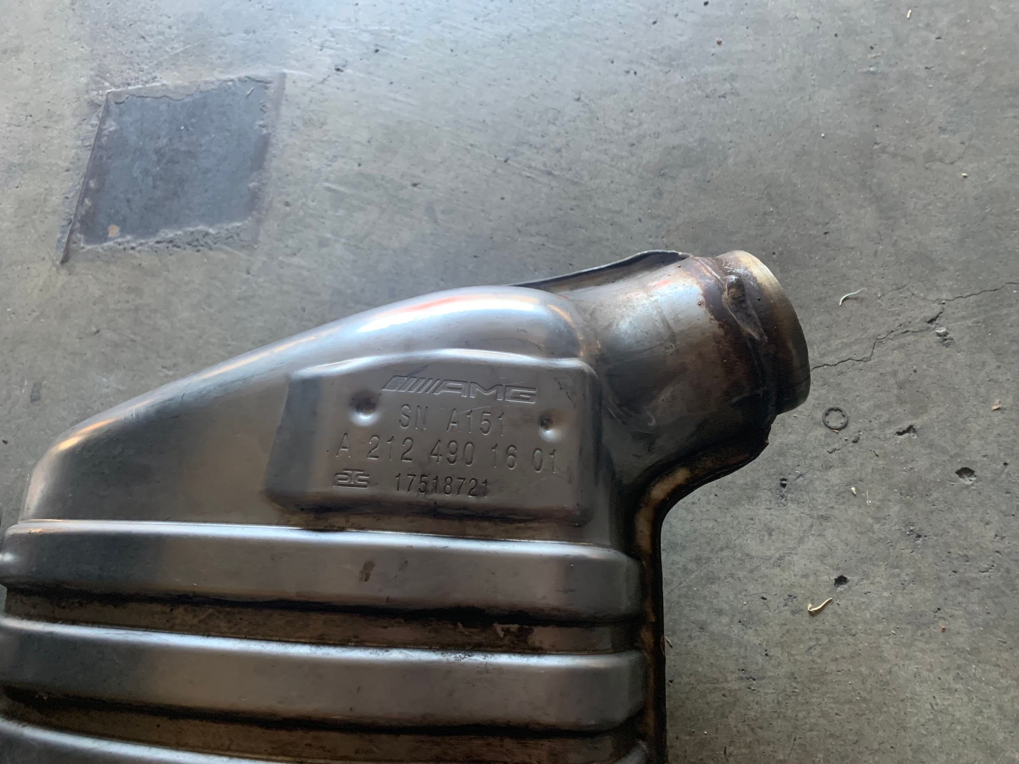 Engine - Exhaust - 2014-2016 E63 AMG both sides muffler exhaust - Used - 2014 to 2016 Mercedes-Benz E63 AMG S - Sacramento, CA 95628, United States