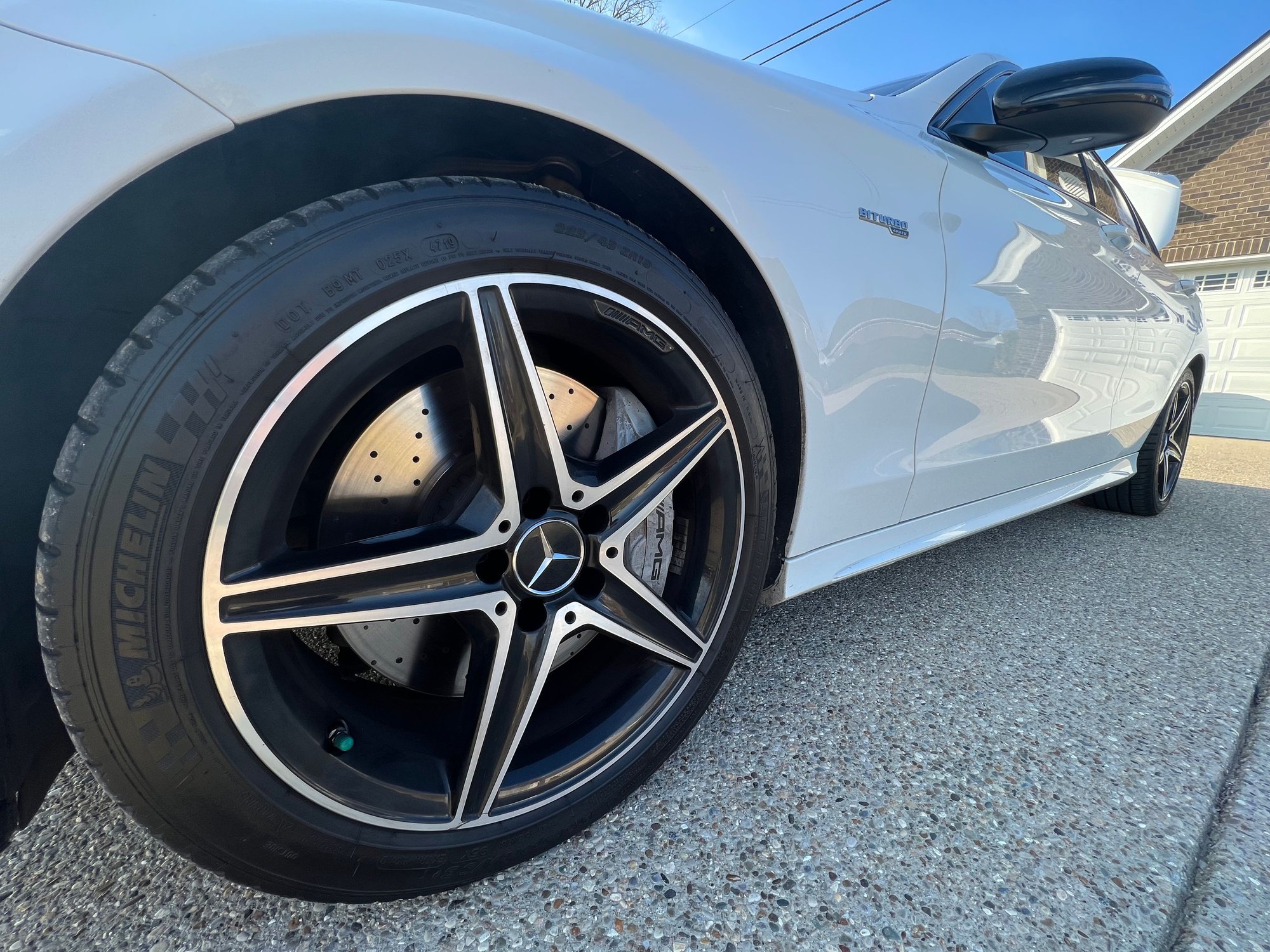 2017 Mercedes-Benz C43 AMG - 2017 Mercedes Benz C43 AMG premium level 4 - Used - VIN 55SWF6EB7HU192647 - 63,250 Miles - 6 cyl - AWD - Automatic - Sedan - White - Louisville, KY 40299, United States