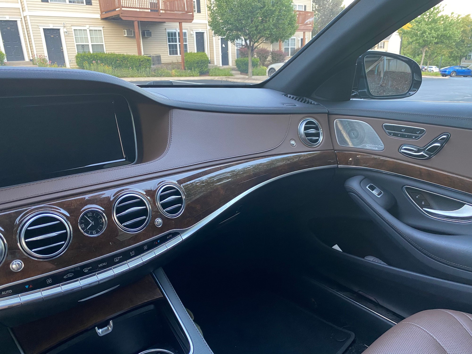 2015 Mercedes-Benz S550 - 2015 S-Class v4 with driver assistance package and Premium 1 package - Used - VIN WDDUG8FBXFA166118 - 38,500 Miles - 8 cyl - AWD - Automatic - Sedan - Black - State College, PA 16803, United States