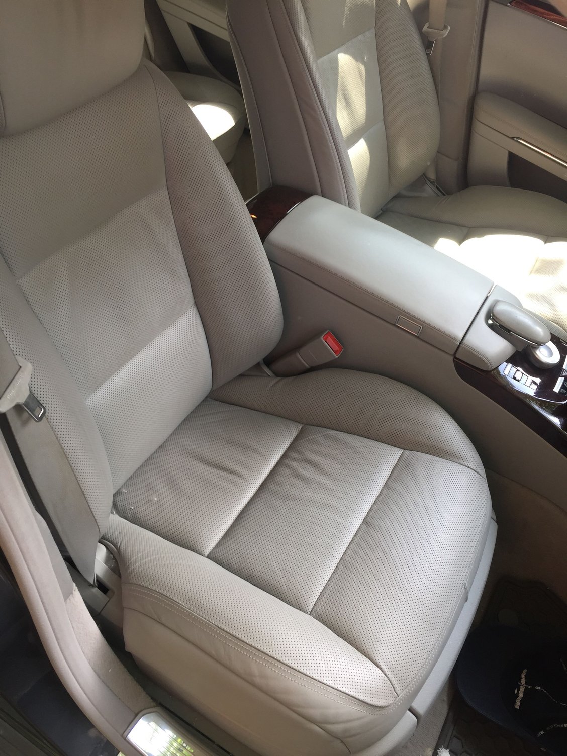2010 Mercedes-Benz S550 - 2010 s550 4matic very nice condition garage kept - Used - VIN WDDNG8GB5AA343444 - 110,000 Miles - 8 cyl - AWD - Automatic - Sedan - Other - Indianapolis, IN 46260, United States