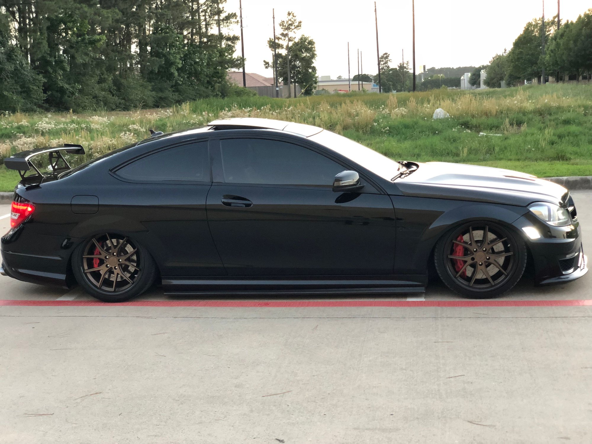 Steering/Suspension - W204 Accuair E-level with bags and front struts - Used - 2009 to 2015 Mercedes-Benz C63 AMG - 2008 to 2015 Mercedes-Benz C350 - Houston, TX 77057, United States
